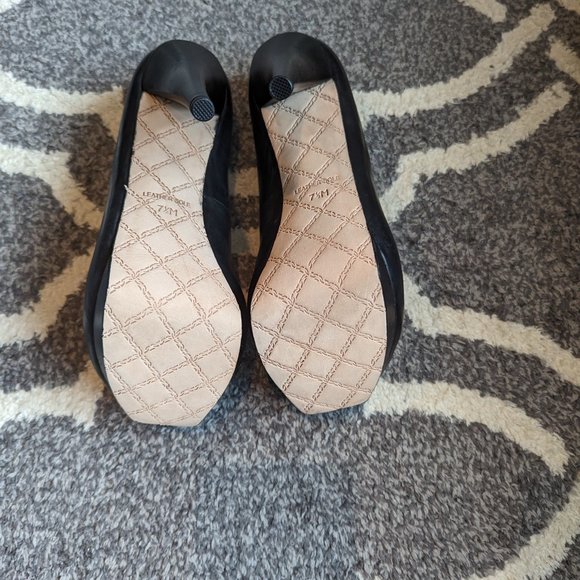 7.5 L.A.M.B. Black Leather Platform High Heel - Picture 2 of 5